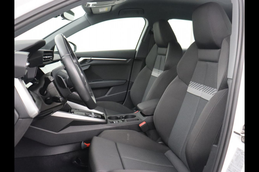 Audi A3 35 TFSI Advanced edition | Sportstoelen | Virtual Cockpit | Carplay | Navigatie | Full LED | Parkeerhulp | Climate control | Cruise control | Bluetooth | DAB