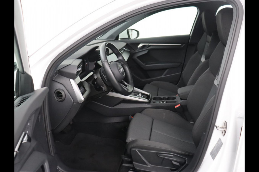Audi A3 35 TFSI Advanced edition | Sportstoelen | Virtual Cockpit | Carplay | Navigatie | Full LED | Parkeerhulp | Climate control | Cruise control | Bluetooth | DAB