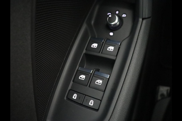 Audi A3 35 TFSI Advanced edition | Sportstoelen | Virtual Cockpit | Carplay | Navigatie | Full LED | Parkeerhulp | Climate control | Cruise control | Bluetooth | DAB