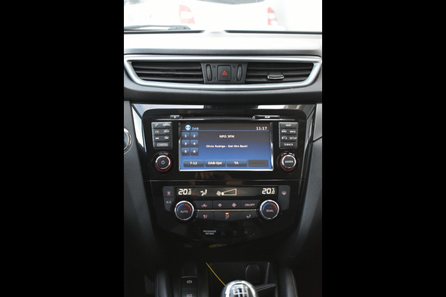 Nissan QASHQAI 1.2 N-Connecta Pano/ 360 cam