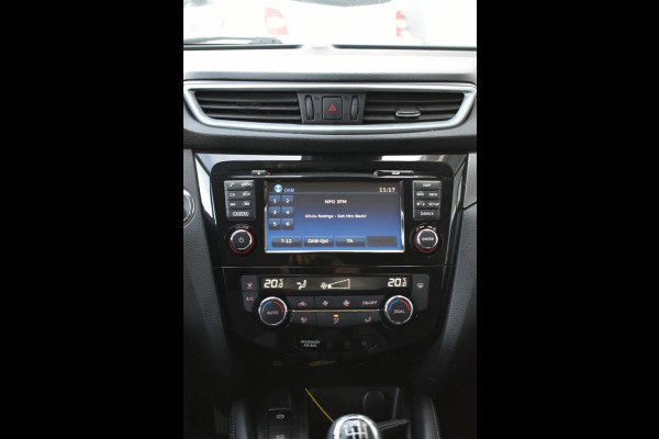 Nissan QASHQAI 1.2 N-Connecta Pano/ 360 cam