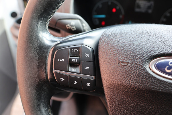 Ford Transit Custom 2.0 TDCI Raptor Edition | Automaat | CarPlay | Cruise control | PDC | Trekhaak | Nieuwe APK | Euro 6