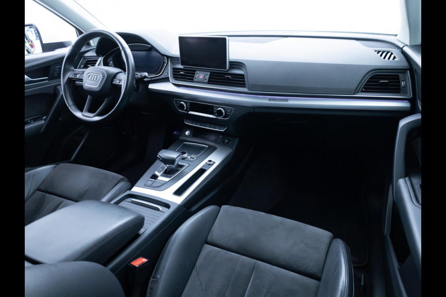 Audi Q5 50 TFSI e quattro 300 PK | Panormadak | Luchtvering | Elec. trekhaak | Stoel- Stuur_ & Achterbankverw. | Digitaal dashboard, Elec. achterklep, Navigatie, Adaptive Cruise control