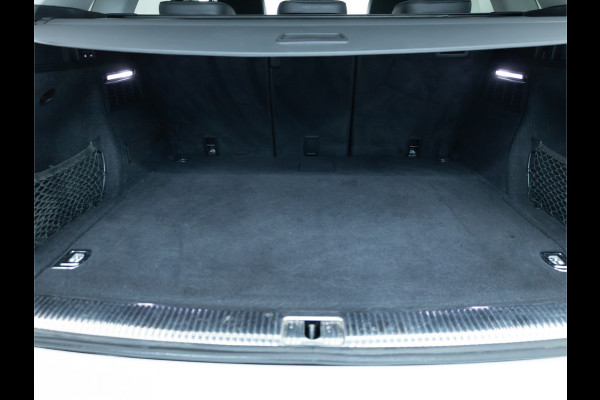 Audi Q5 50 TFSI e quattro 300 PK | Panormadak | Luchtvering | Elec. trekhaak | Stoel- Stuur_ & Achterbankverw. | Digitaal dashboard, Elec. achterklep, Navigatie, Adaptive Cruise control