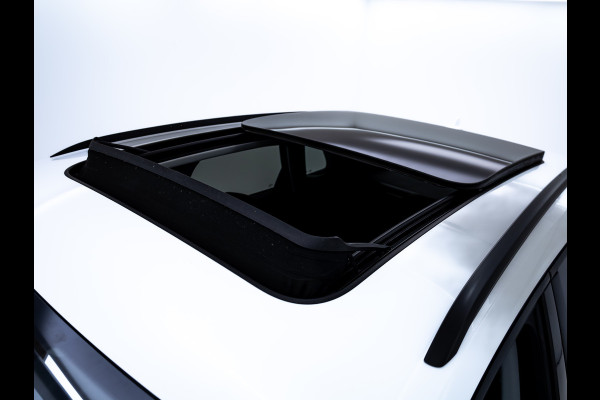 Audi Q5 50 TFSI e quattro 300 PK | Panormadak | Luchtvering | Elec. trekhaak | Stoel- Stuur_ & Achterbankverw. | Digitaal dashboard, Elec. achterklep, Navigatie, Adaptive Cruise control