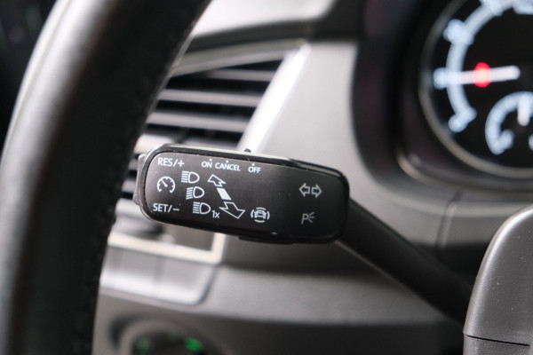 Škoda Fabia Combi 1.0 TSI Ambition - N.A.P. Airco, Carplay, Crusie, Navi, PDC, Trekhaak.