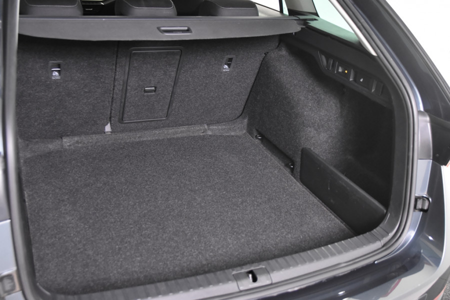 Škoda Octavia Combi 1.0 e-TSI Ambition Automaat *1ste Eigenaar*Navigatie*Trekhaak*