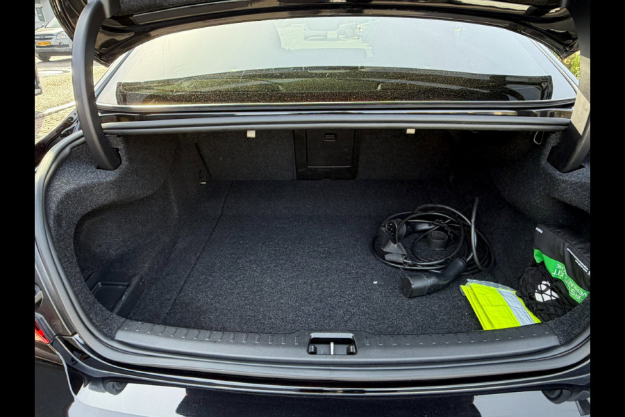 Volvo S60 2.0 HEICO Recharge T6 AWD R-Design