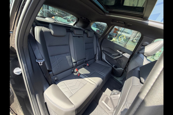 BMW X1 XDrive25e, NAP, 4WD, M-Sport, Leder, Pano, Trekhaak, CarPlay