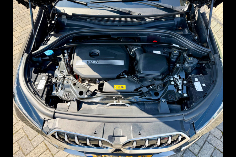 BMW X1 XDrive25e, NAP, 4WD, M-Sport, Leder, Pano, Trekhaak, CarPlay