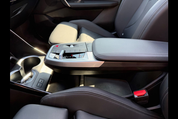 BMW X1 XDrive25e, NAP, 4WD, M-Sport, Leder, Pano, Trekhaak, CarPlay