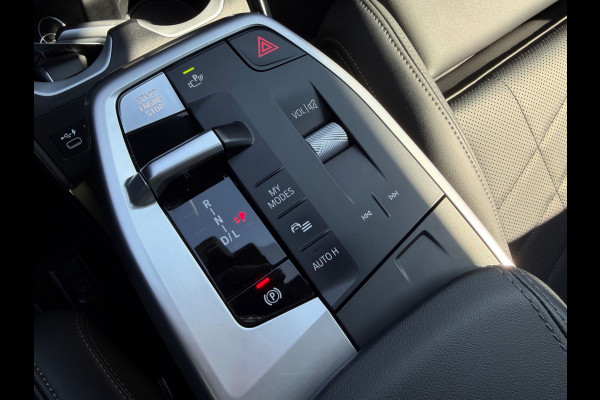 BMW X1 XDrive25e, NAP, 4WD, M-Sport, Leder, Pano, Trekhaak, CarPlay