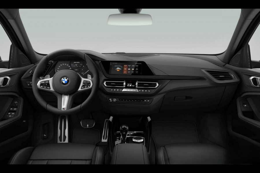 BMW 1-serie M135i xDrive High Executive Edition | M Performance | Stoelverwarming | Cruise Control | Adaptive LED | Ambiance Verlichting | HIFI | Grootlichtassistent | M Sport Remmen