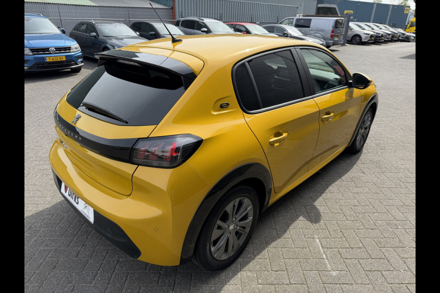 Peugeot e-208 Active Pack 50 kWh (Automatische Airco - LED - Navigatie - Apple Carplay - Keyless Start - Lichtmetalen Velgen)