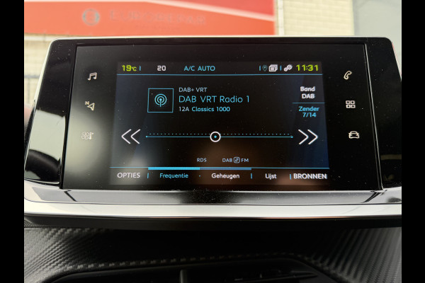 Peugeot e-208 Active Pack 50 kWh (Automatische Airco - LED - Navigatie - Apple Carplay - Keyless Start - Lichtmetalen Velgen)