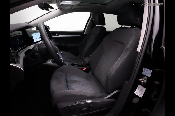 Volkswagen Golf 1.5 TSI Life Business Luxe (STUURVERWARMING,MEMORY,PANORAMA,ADAPTIVE CRUISE,SFEERVERLICHTING,CAMERA,TOPCONDITIE)