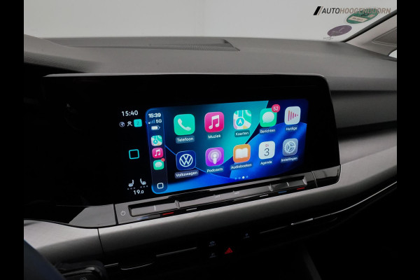 Volkswagen Golf 1.5 TSI Life Business Luxe (STUURVERWARMING,MEMORY,PANORAMA,ADAPTIVE CRUISE,SFEERVERLICHTING,CAMERA,TOPCONDITIE)