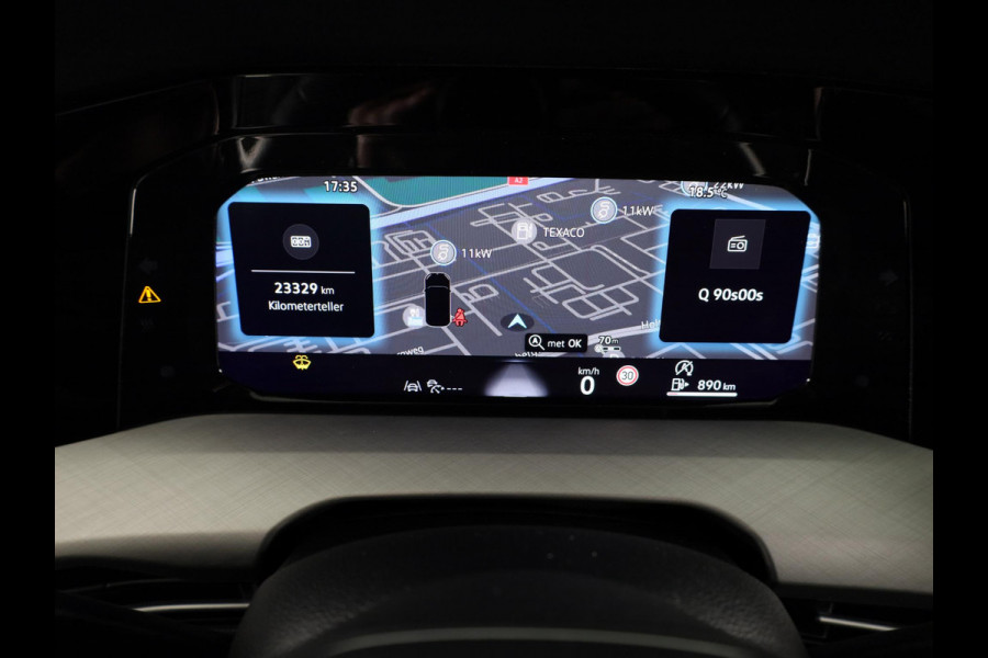 Volkswagen Golf variant Life Business 1.5 TSI 85 kW / 116 pk Variant 6 ver | Navigatie | Stoelverwarming | Carplay & Android auto | Parkeersensoren | Ergo stoelen |