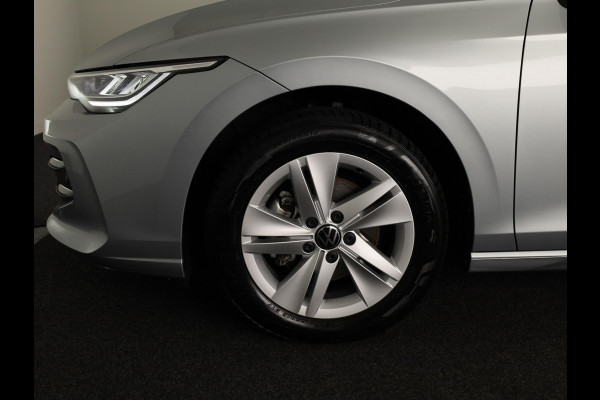 Volkswagen Golf variant Life Business 1.5 TSI 85 kW / 116 pk Variant 6 ver | Navigatie | Stoelverwarming | Carplay & Android auto | Parkeersensoren | Ergo stoelen |