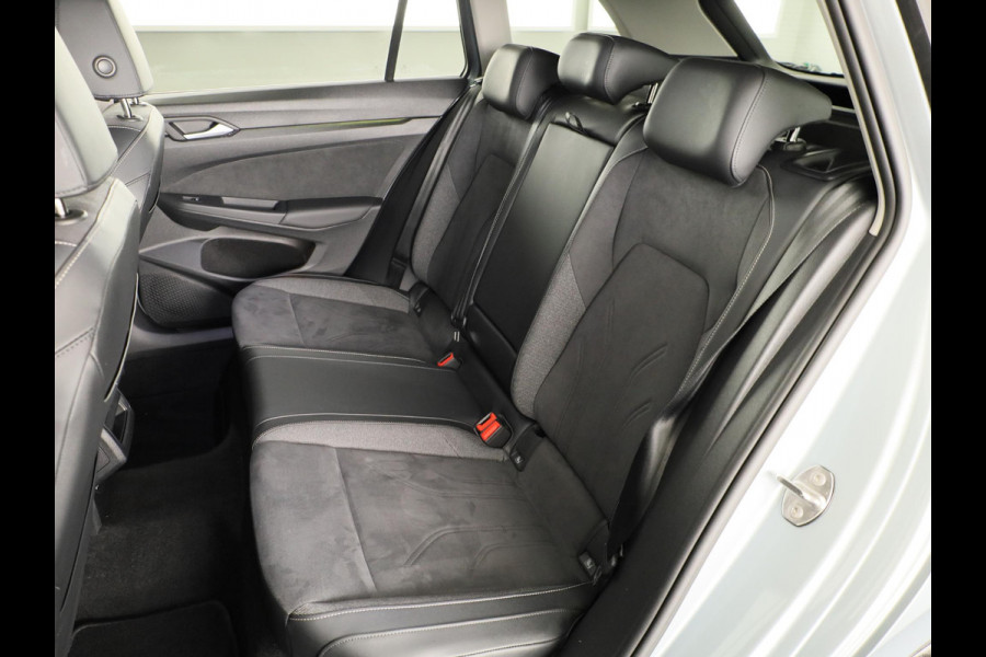 Volkswagen Golf variant Life Business 1.5 TSI 85 kW / 116 pk Variant 6 ver | Navigatie | Stoelverwarming | Carplay & Android auto | Parkeersensoren | Ergo stoelen |