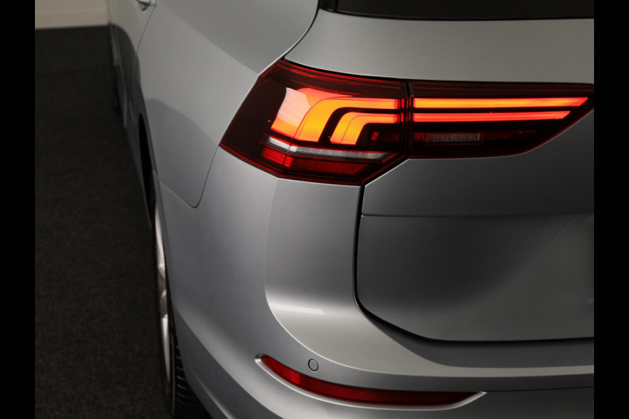 Volkswagen Golf variant Life Business 1.5 TSI 85 kW / 116 pk Variant 6 ver | Navigatie | Stoelverwarming | Carplay & Android auto | Parkeersensoren | Ergo stoelen |
