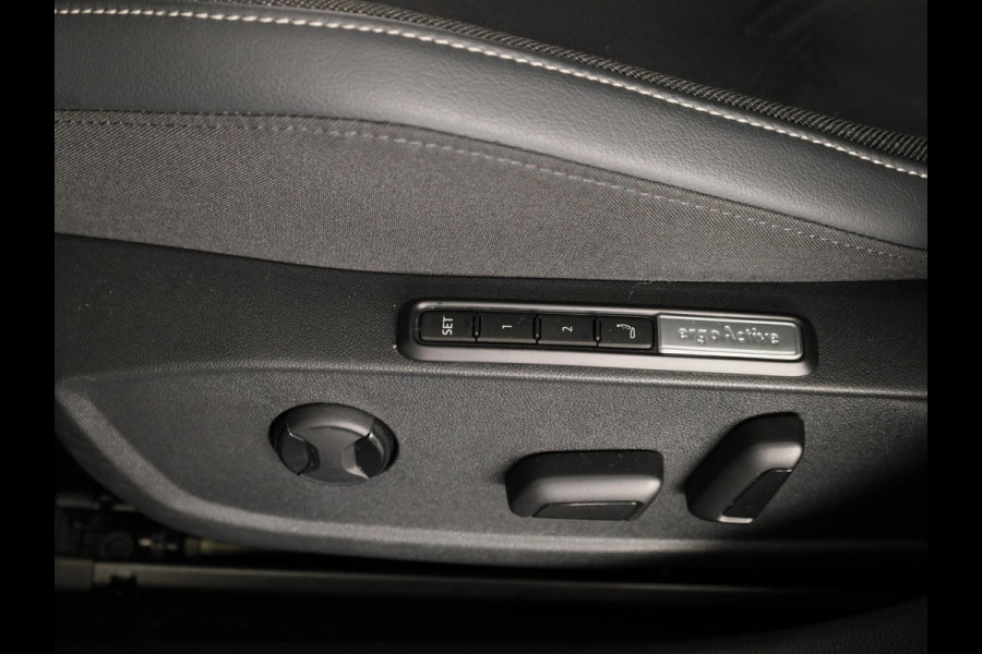 Volkswagen Golf variant Life Business 1.5 TSI 85 kW / 116 pk Variant 6 ver | Navigatie | Stoelverwarming | Carplay & Android auto | Parkeersensoren | Ergo stoelen |