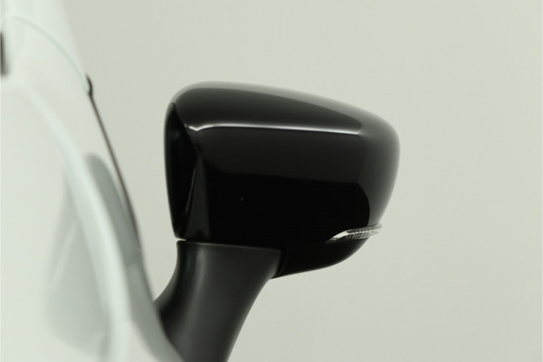 Renault Clio 0.9 TCe Limited Airco - Apple Carplay/Android Auto - Cruise Control - Keyless Entry - Navigatie - Virena Verzekerheids €895,-