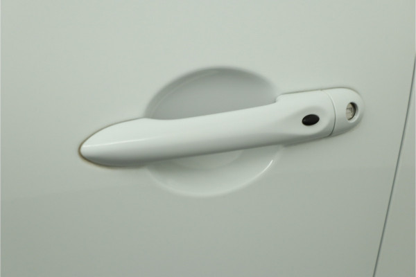 Renault Clio 0.9 TCe Limited Airco - Apple Carplay/Android Auto - Cruise Control - Keyless Entry - Navigatie - Virena Verzekerheids €895,-