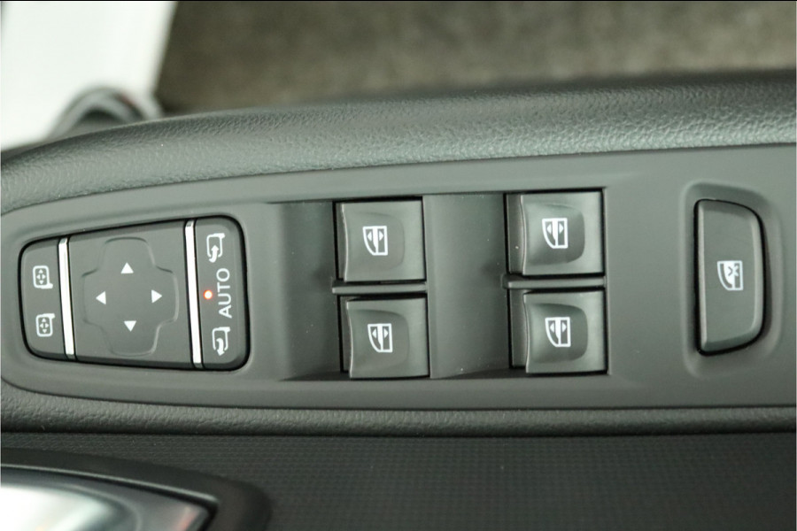 Renault Clio 0.9 TCe Limited Airco - Apple Carplay/Android Auto - Cruise Control - Keyless Entry - Navigatie - Virena Verzekerheids €895,-