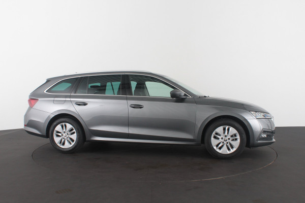 Škoda Octavia Combi 1.0 TSI Ambition > Camera/stoelverwarming/Trekhaak wegklapbaar...