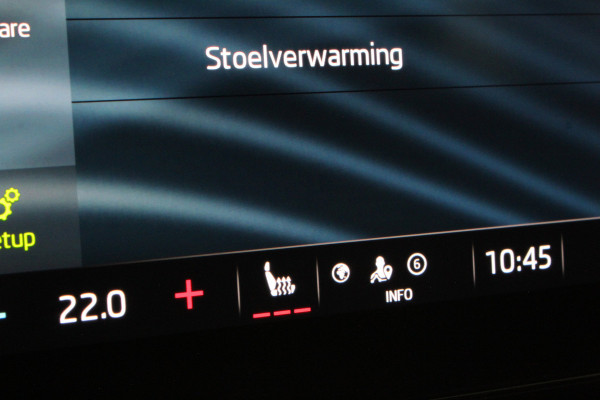 Škoda Octavia Combi 1.0 TSI Ambition > Camera/stoelverwarming/Trekhaak wegklapbaar...