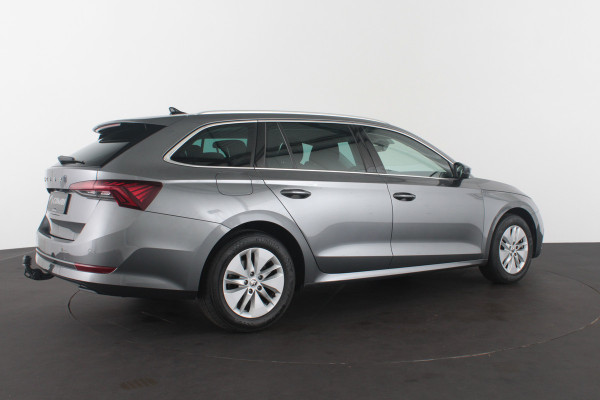 Škoda Octavia Combi 1.0 TSI Ambition > Camera/stoelverwarming/Trekhaak wegklapbaar...