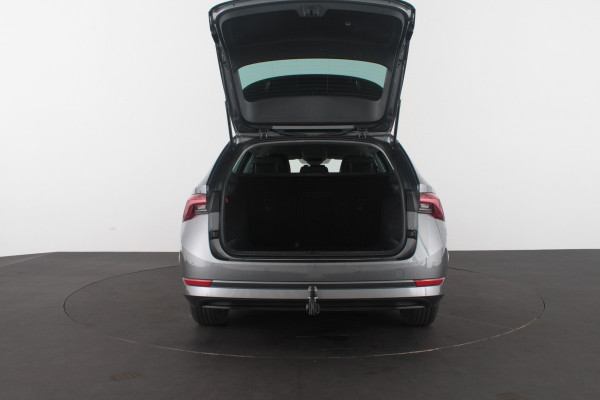 Škoda Octavia Combi 1.0 TSI Ambition > Camera/stoelverwarming/Trekhaak wegklapbaar...