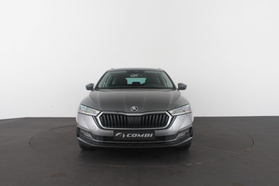 Škoda Octavia Combi 1.0 TSI Ambition > Camera/stoelverwarming/Trekhaak wegklapbaar...
