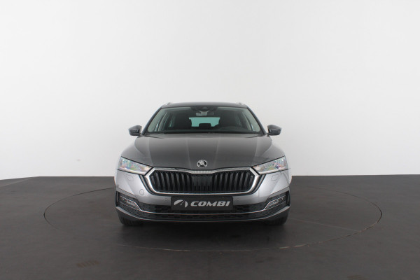 Škoda Octavia Combi 1.0 TSI Ambition > Camera/stoelverwarming/Trekhaak wegklapbaar...