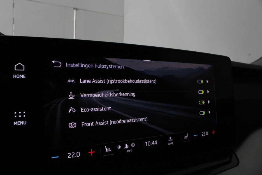 Škoda Octavia Combi 1.0 TSI Ambition > Camera/stoelverwarming/Trekhaak wegklapbaar...