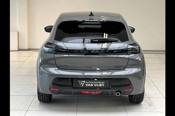 Peugeot 208 1.2 Hybrid 110 e-DCS6 GT Vision en navigation pack, Drive assist plus pack, Gris Selenium metaallak.