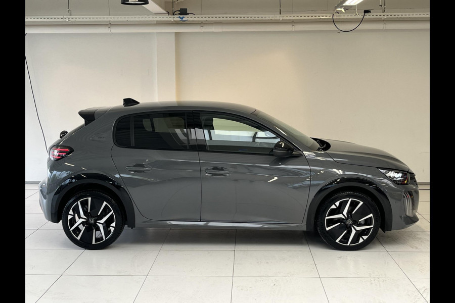 Peugeot 208 1.2 Hybrid 110 e-DCS6 GT Vision en navigation pack, Drive assist plus pack, Gris Selenium metaallak.
