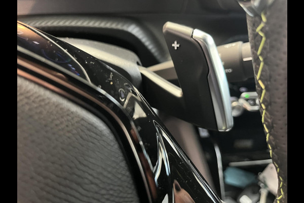 Peugeot 208 1.2 Hybrid 110 e-DCS6 GT Vision en navigation pack, Drive assist plus pack, Gris Selenium metaallak.
