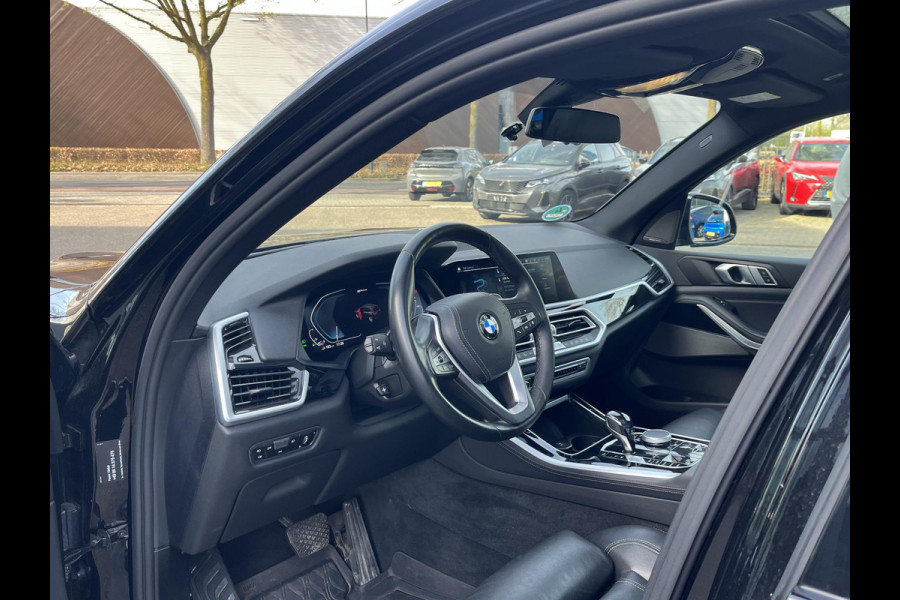 BMW X5 xDrive45e High Executive HARMAN KARDON| ELEK. TREKHAAK|ELEK. SCHUIF/ KANTELDAK| ACHTERBANK VERWARMING| HEAD-UP DISPLAY| DODE HOEK SENSOR| CAMERA| ACHTERAS BESTURING