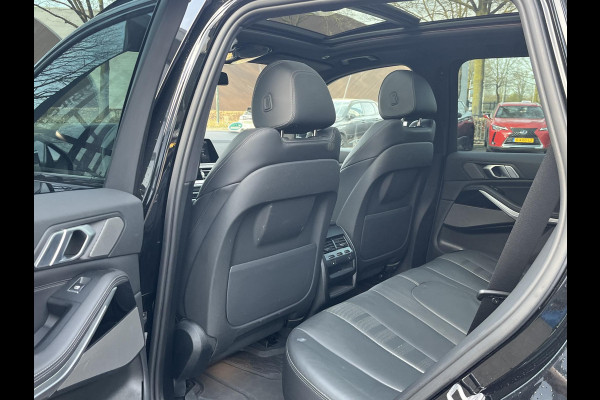 BMW X5 xDrive45e High Executive HARMAN KARDON| ELEK. TREKHAAK|ELEK. SCHUIF/ KANTELDAK| ACHTERBANK VERWARMING| HEAD-UP DISPLAY| DODE HOEK SENSOR| CAMERA| ACHTERAS BESTURING