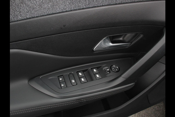 Peugeot 408 1.2 PureTech Allure 130 pk Automaat | Navigatie Apple Carplay/Android Auto Airco Camera Parkeer sensoren Cruise Control Led Lichtmetalen Velgen Stoelverwarming