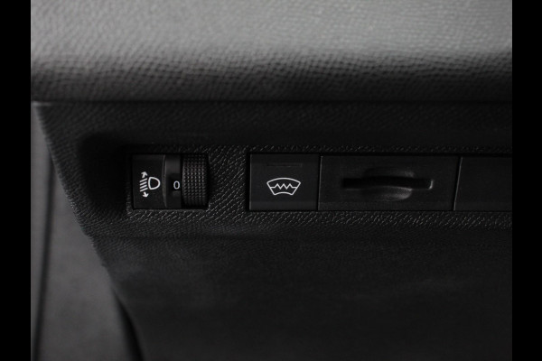 Peugeot 408 1.2 PureTech Allure 130 pk Automaat | Navigatie Apple Carplay/Android Auto Airco Camera Parkeer sensoren Cruise Control Led Lichtmetalen Velgen Stoelverwarming