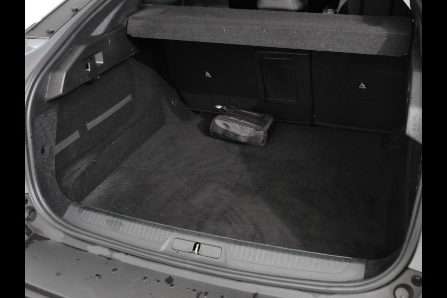 Peugeot 408 1.2 PureTech Allure 130 pk Automaat | Navigatie Apple Carplay/Android Auto Airco Camera Parkeer sensoren Cruise Control Led Lichtmetalen Velgen Stoelverwarming