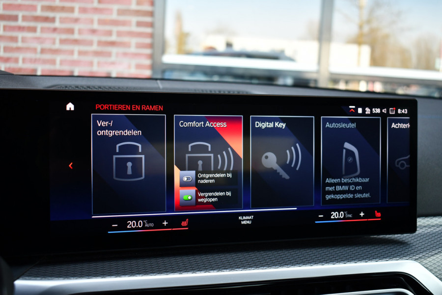 BMW 3-serie 330e xDrive M-Sport Pro Pano M-zetels ACC HUD 19inch El-klep