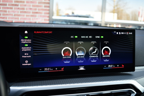 BMW 3-serie 330e xDrive M-Sport Pro Pano M-zetels ACC HUD 19inch El-klep