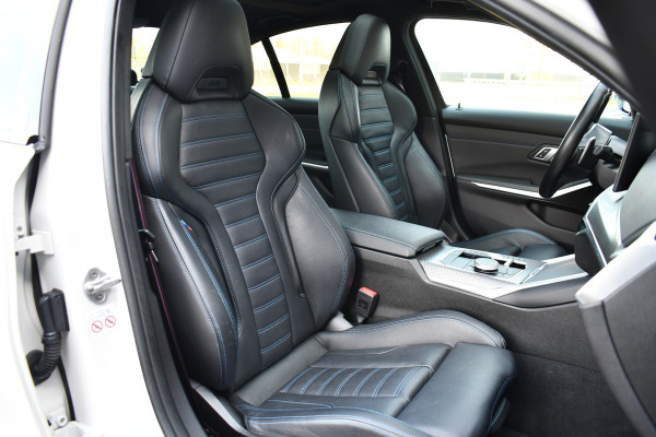 BMW 3-serie 330e xDrive M-Sport Pro Pano M-zetels ACC HUD 19inch El-klep