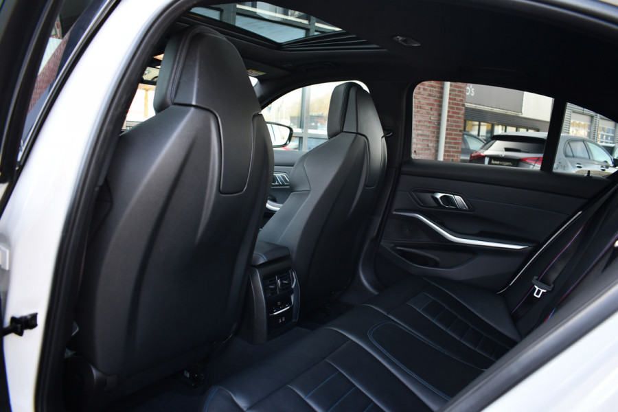 BMW 3-serie 330e xDrive M-Sport Pro Pano M-zetels ACC HUD 19inch El-klep