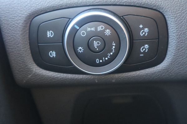 Ford Transit Custom 2.0 TDCI L1H1 Limited DC Automaat Marge BTW Vrij