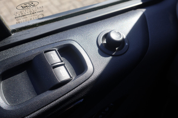 Ford Transit Custom 2.0 TDCI L1H1 Limited DC Automaat Marge BTW Vrij